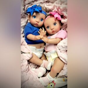 Reborn baby Peeka replica with belly plate